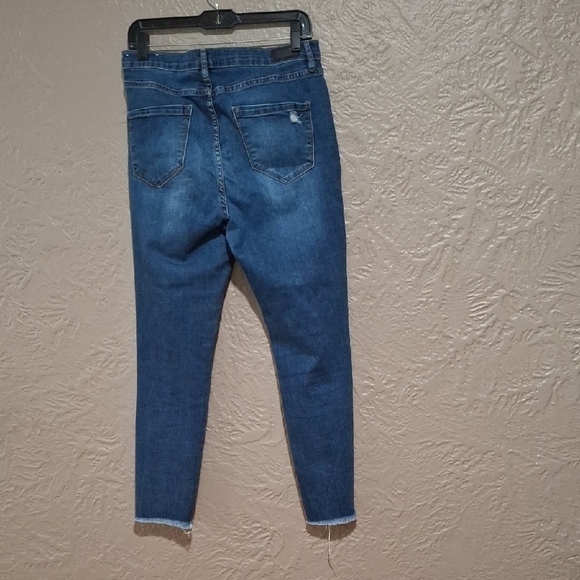 Nicole Miller Women's Blue Skinny Jeans with Distressed Details Size 8p - Picture 11 of 14